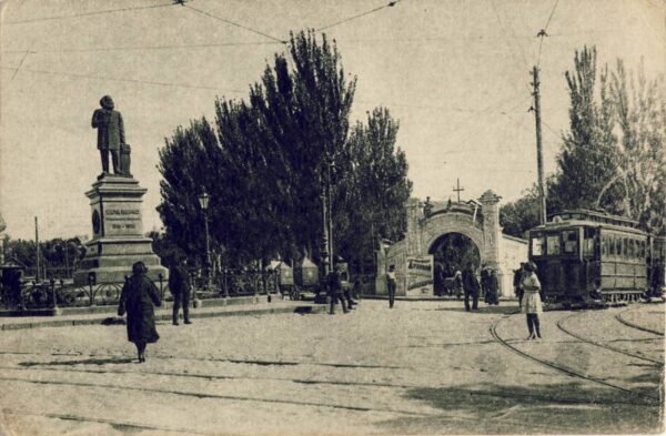 ПЕРВЫЕ АВТОБУСЫ В НАХИЧЕВАНЬ